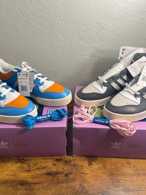 Bundle adidas Low-Top Sneakers in Blue, Orange and Gray